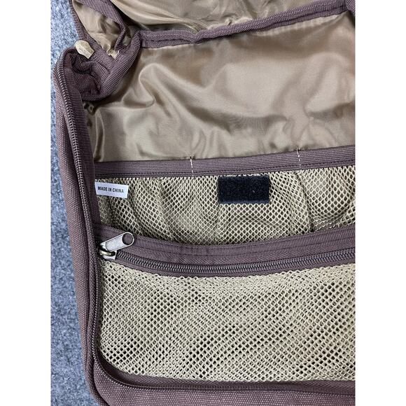 Duck Unlimited Men's Canvas Hanging Toiletry Bag Camel and Brown - Picture 9 of 12